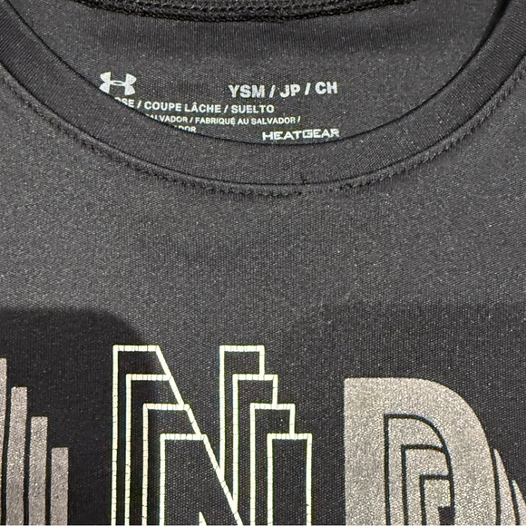 Under Armour Girls Black Dry Fit T-shirt w/White and Silver Logo Size: S(US6) - Picture 2 of 5